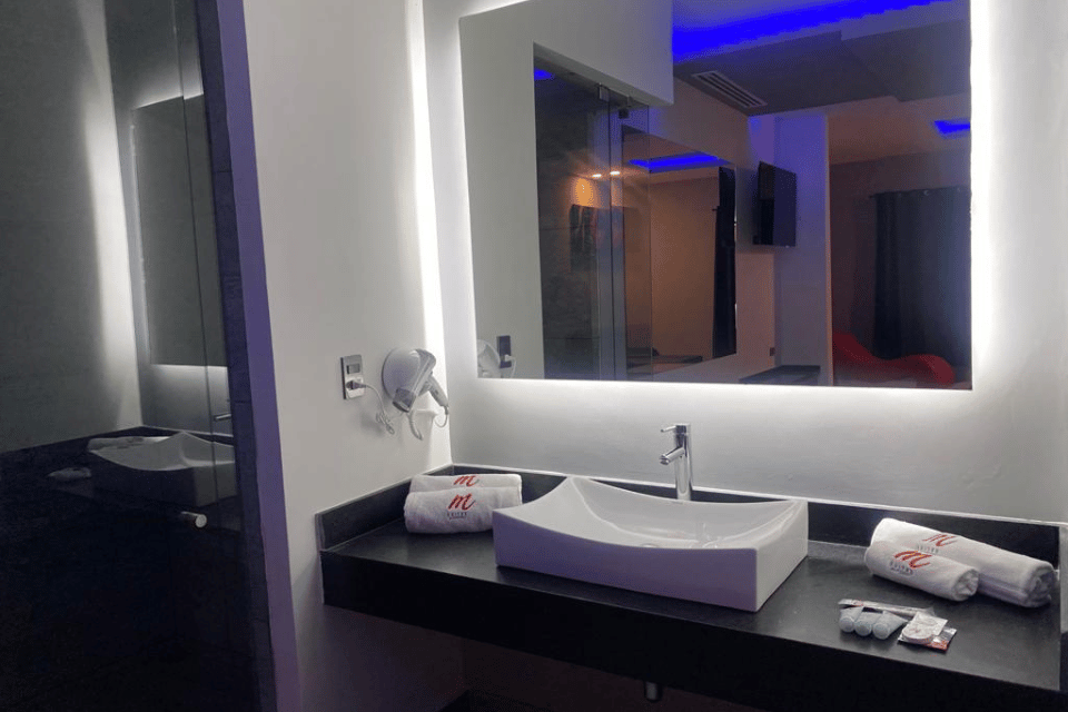 Master Suite Doble con Jacuzzi Interior